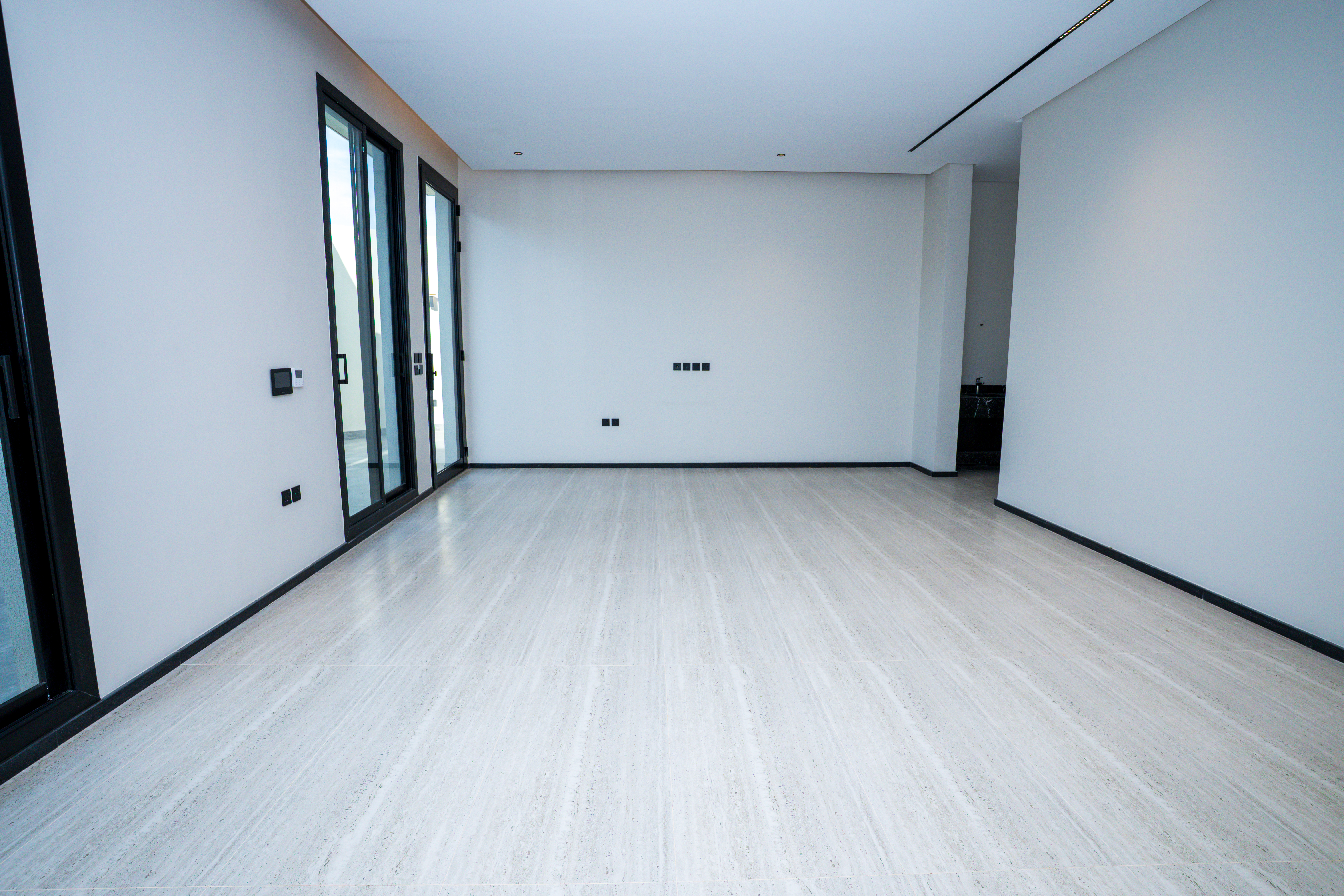 D1 - Image 4